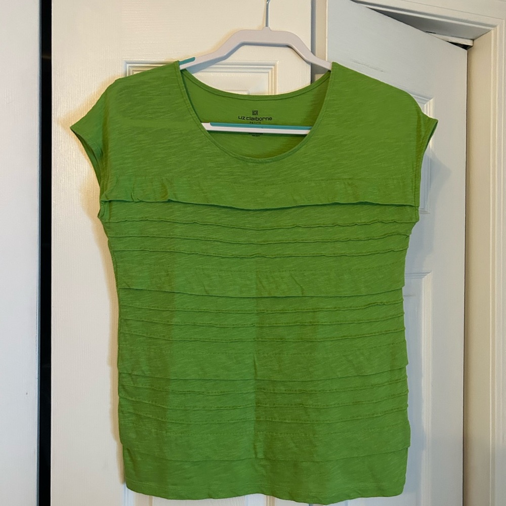 Liz Claiborne Vibrant Green Short Sleeve Top